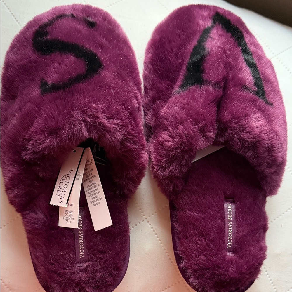 Victoria's Secret Plush Magenta Slippers
